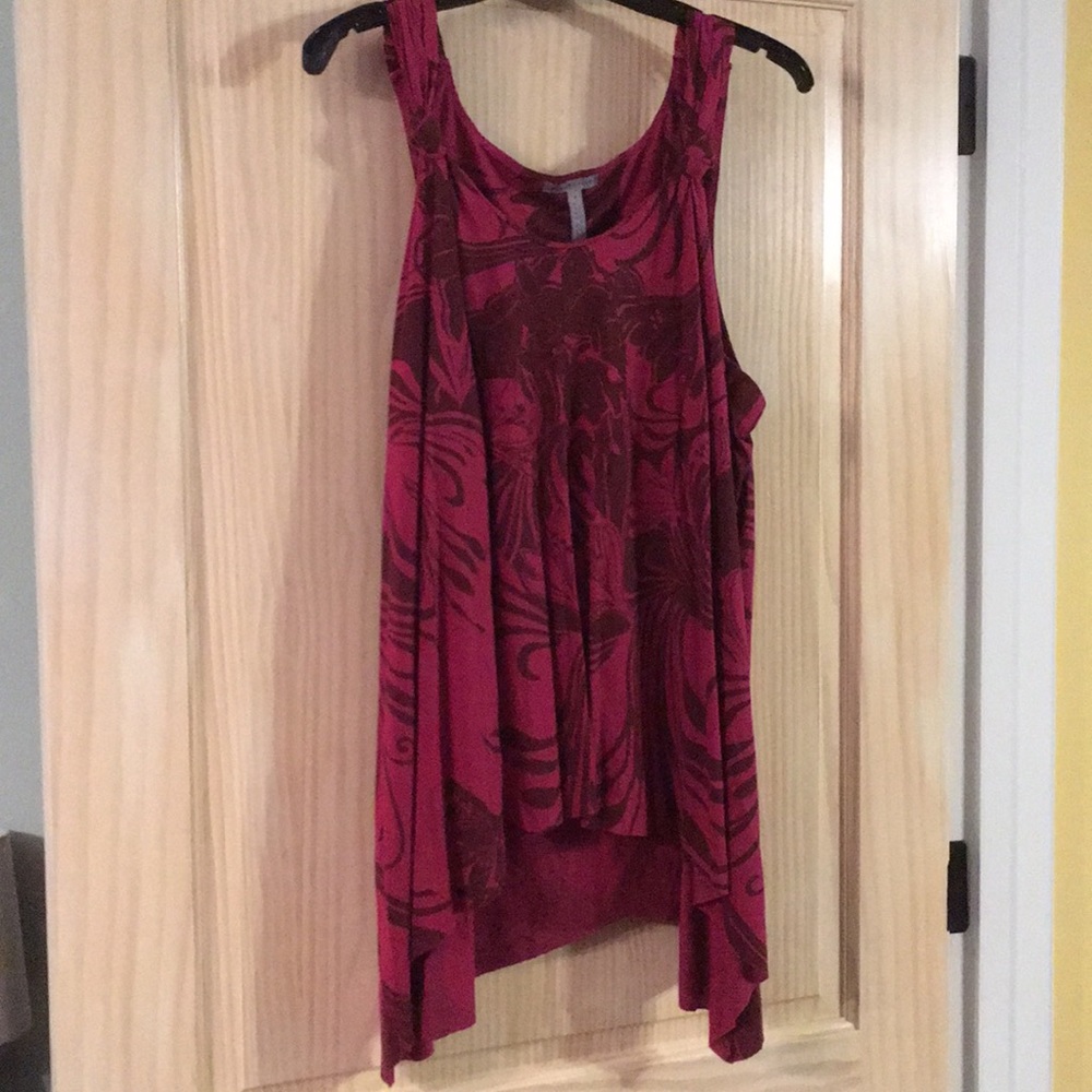 Old Navy 2x tank w/ wide straps